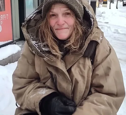 I Gave a Coat to a Homeless Woman on Christmas Eve —3 Years Later, She Returned with a Gray Case & a Smile I Couldn’t Forget