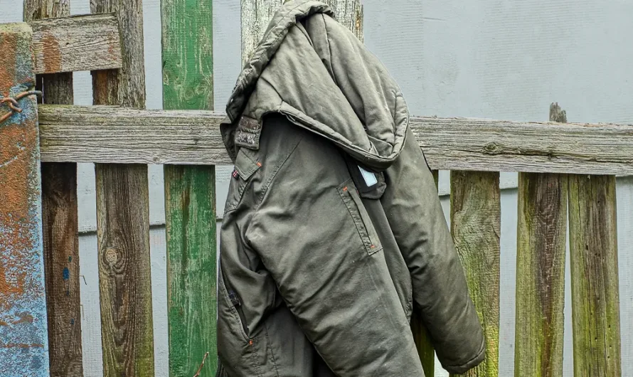 Old Janitor Gives His Jacket to a Freezing Girl on the Street