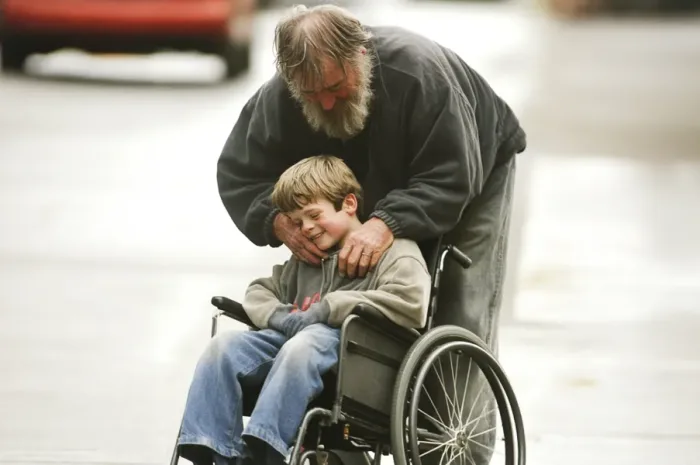 Disabled Homeless Man Gave His Wheelchair to a Poor Boy Who Couldn’t Walk – 5 Years Later, the Boy Found Him to Repay His Kindness